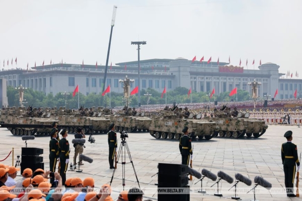 Лукашенко присутствовал на военном параде в Пекине 