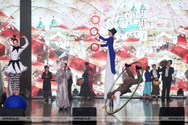 Концертную программу для участников белорусско-узбекского форума представили в Витебске