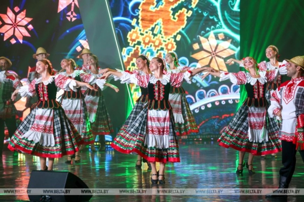 Концертную программу для участников белорусско-узбекского форума представили в Витебске