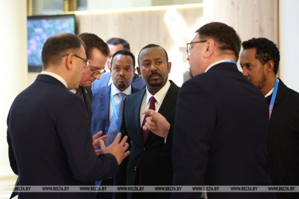 От сельского хозяйства до военной сферы. Лукашенко обсудил с премьер-министром Эфиопии выработку "дорожной карты"