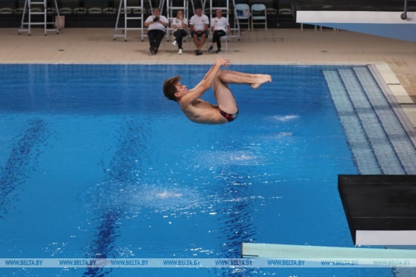 Чемпионат Беларуси по прыжкам в воду проходит в Минске