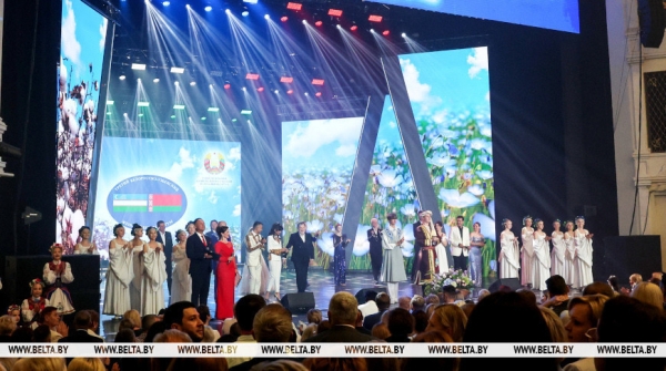 Концертную программу для участников белорусско-узбекского форума представили в Витебске