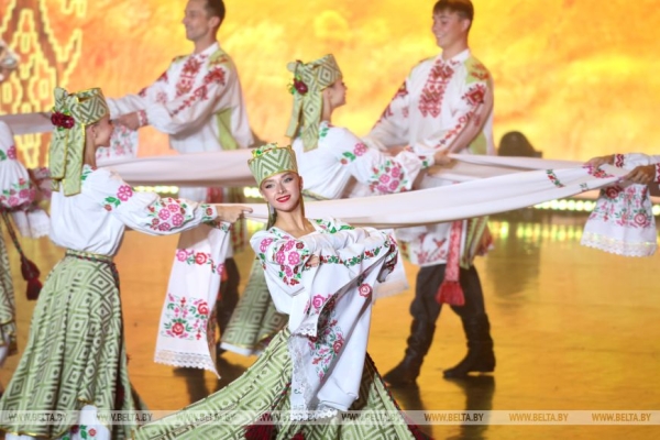 Концертную программу для участников белорусско-узбекского форума представили в Витебске