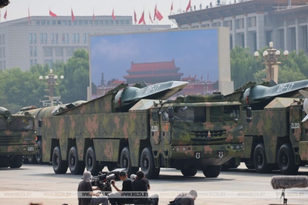 Лукашенко присутствовал на военном параде в Пекине 