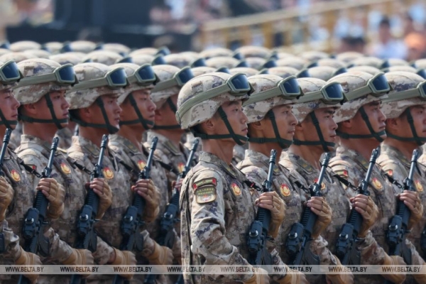 Лукашенко присутствовал на военном параде в Пекине 