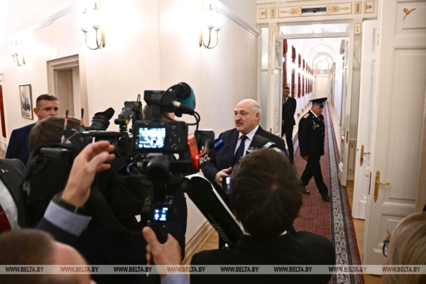 Мирный атом, переговоры в Кремле, инспекция на востоке и момент для Украины. Итоги недели Президента