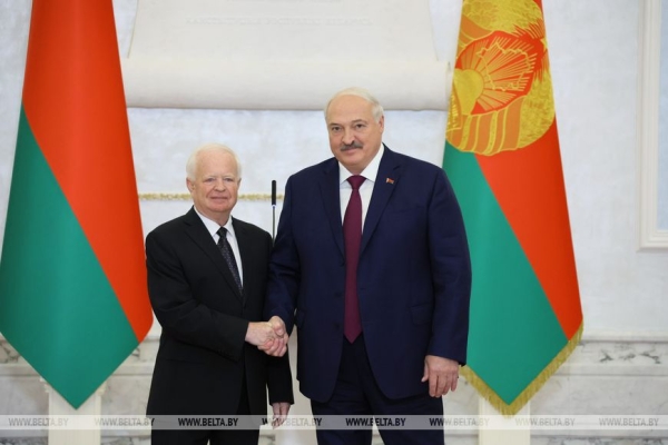 Лукашенко принял верительные грамоты послов зарубежных стран