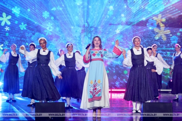 Концертную программу для участников белорусско-узбекского форума представили в Витебске