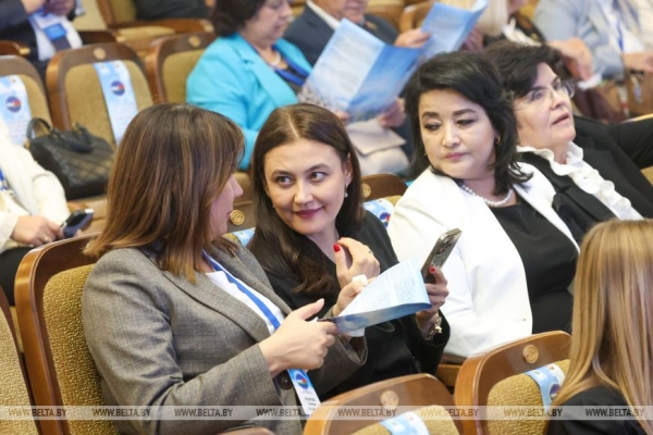 Концертную программу для участников белорусско-узбекского форума представили в Витебске