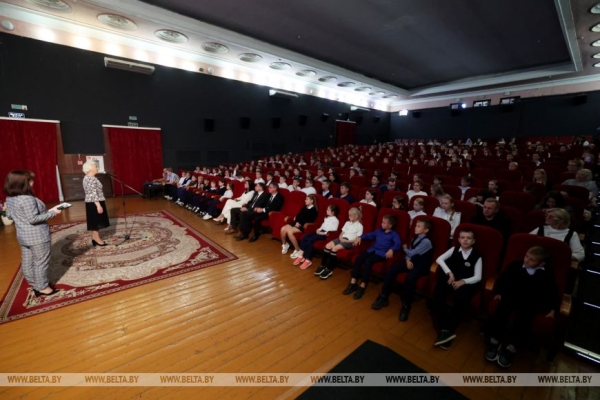 "Документальное кино с элементами игрового". Премьеры кинодилогии "Наши символы" прошли в Минске и Могилеве