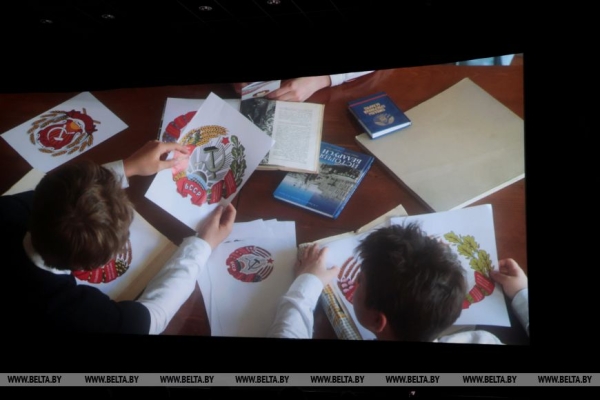 "Документальное кино с элементами игрового". Премьеры кинодилогии "Наши символы" прошли в Минске и Могилеве