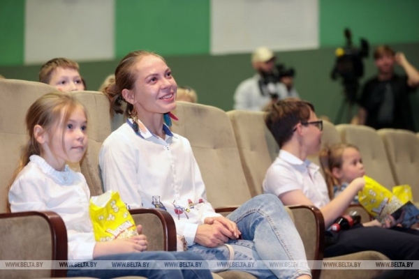 "Документальное кино с элементами игрового". Премьеры кинодилогии "Наши символы" прошли в Минске и Могилеве