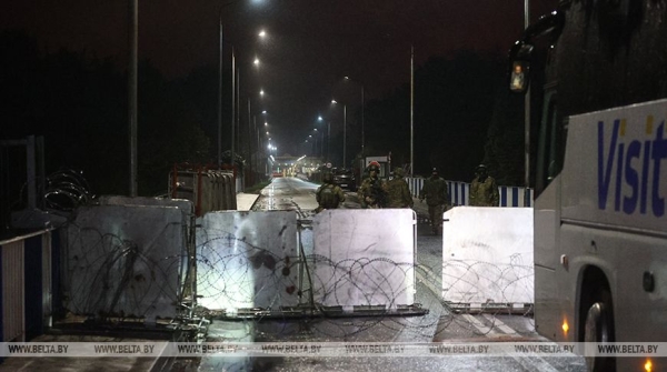 Белорусский путь, безумство на границе и фрагменты биографии. Какие "секреты" Лукашенко раскрыл "Разведчику" 