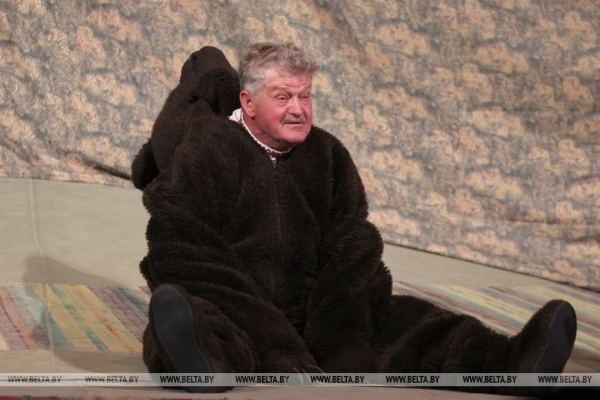 Легендарной "Несцеркой" открыли юбилейный 100-й сезон артисты Коласовского театра