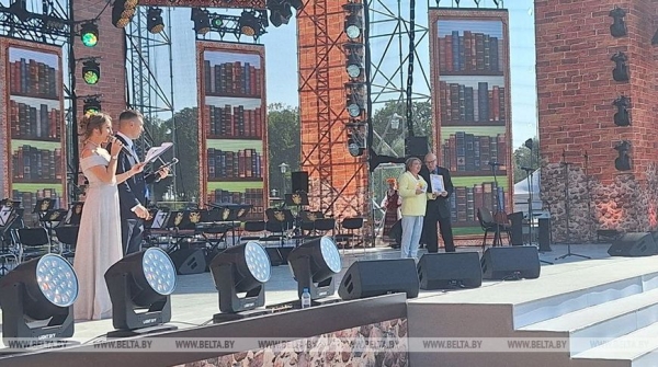 Каждая песня - от сердца. Более 400 исполнителей собрал Лидский хор-фест Каждая песня - от сердца. Более 400 исполнителей собрал Лидский хор-фест