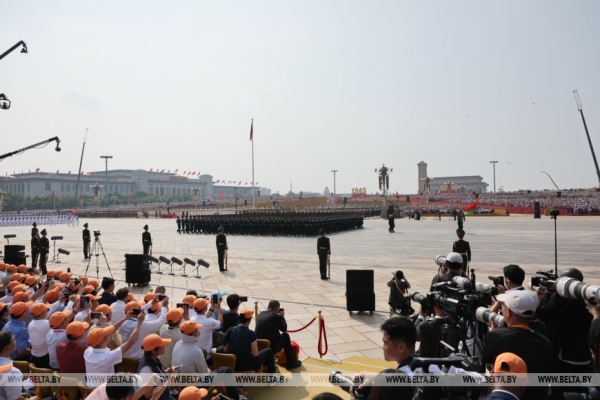 Лукашенко присутствовал на военном параде в Пекине 