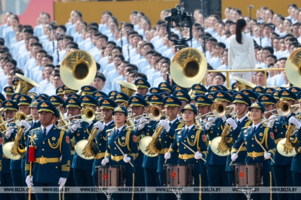 Лукашенко присутствовал на военном параде в Пекине 