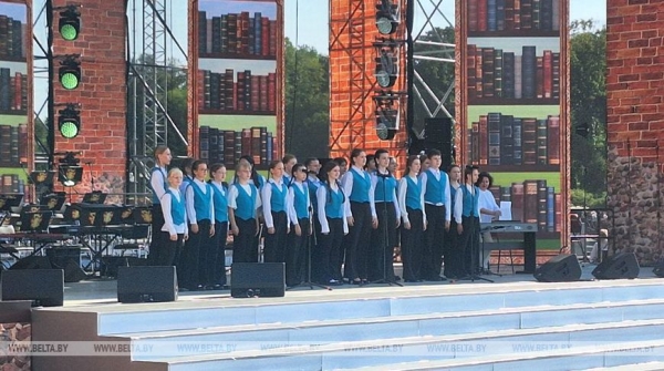 Каждая песня - от сердца. Более 400 исполнителей собрал Лидский хор-фест Каждая песня - от сердца. Более 400 исполнителей собрал Лидский хор-фест