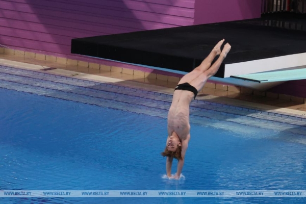 Чемпионат Беларуси по прыжкам в воду проходит в Минске