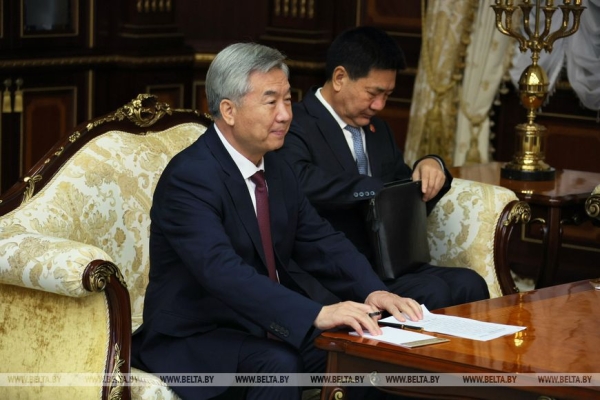 Лукашенко назвал закрытие Польшей границы с Беларусью недружественным политическим шагом против Китая 