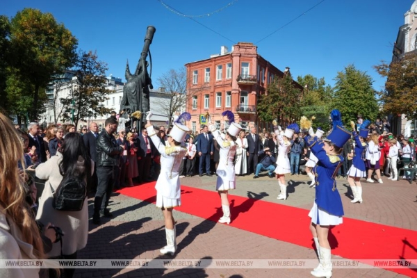 Ярко, позитивно и с задором. В Могилеве дали старт международному фестивалю "Анимаевка-2025" 