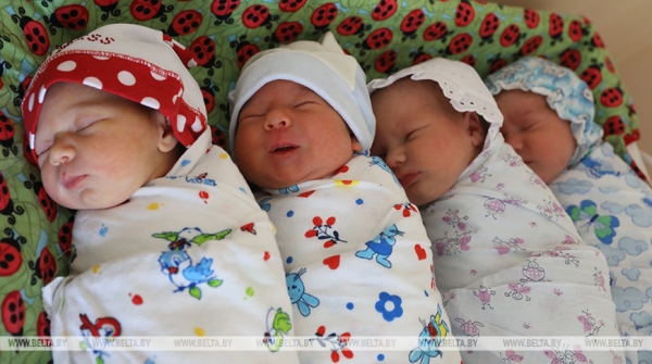 Как государство поддерживает семьи при рождении двоих и более детей, рассказали в Минтруда Как государство поддерживает семьи при рождении двоих и более детей, рассказали в Минтруда