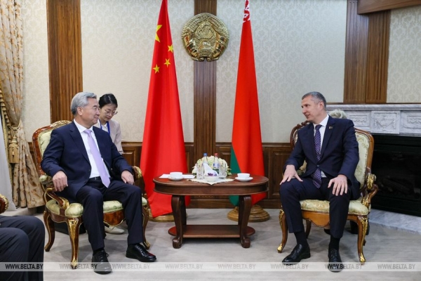 Член Постоянного комитета Политбюро ЦК КПК прибыл в Беларусь с визитом