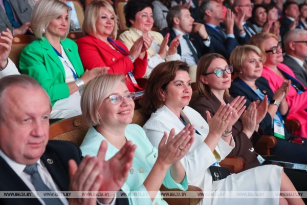 Концертную программу для участников белорусско-узбекского форума представили в Витебске