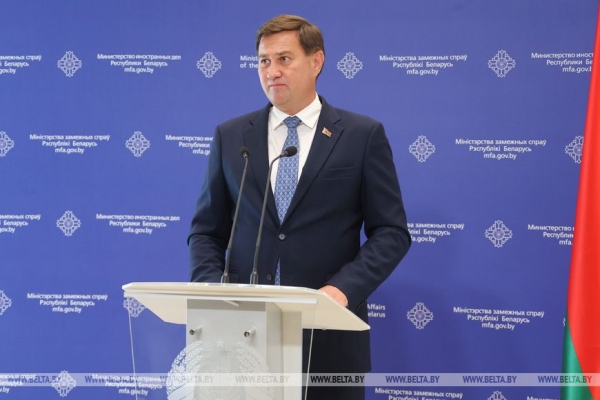 "Выходит за рамки здравого смысла". Глава МИД Беларуси о закрытии польской границы