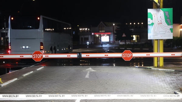 "Что случилось на границе? Поляки чудят?" Лукашенко принял с докладом председателя ГТК "Что случилось на границе? Поляки чудят?" Лукашенко принял с докладом председателя ГТК