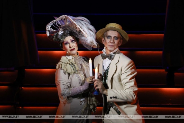 Мюзикл "Обыкновенное чудо" представили зрителям на сцене Музыкального театра