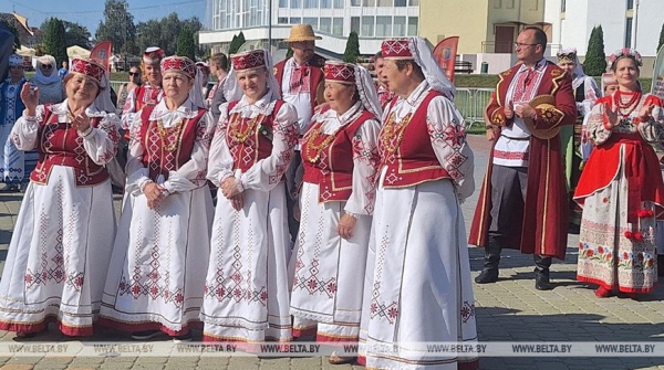 Каждая песня - от сердца. Более 400 исполнителей собрал Лидский хор-фест Каждая песня - от сердца. Более 400 исполнителей собрал Лидский хор-фест