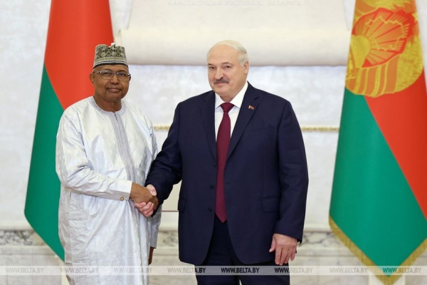 Лукашенко принял верительные грамоты послов зарубежных стран