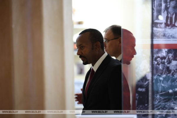 От сельского хозяйства до военной сферы. Лукашенко обсудил с премьер-министром Эфиопии выработку "дорожной карты"