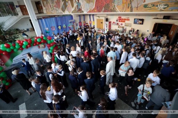 "Документальное кино с элементами игрового". Премьеры кинодилогии "Наши символы" прошли в Минске и Могилеве