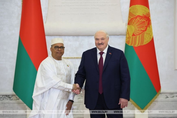 Лукашенко принял верительные грамоты послов зарубежных стран