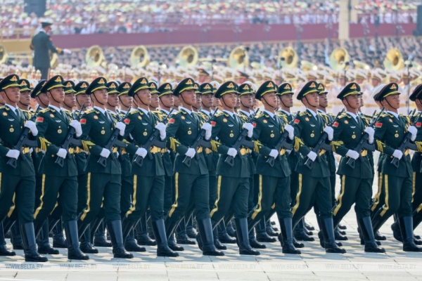 Лукашенко присутствовал на военном параде в Пекине 