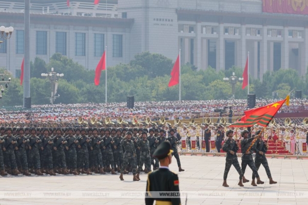 Лукашенко присутствовал на военном параде в Пекине 