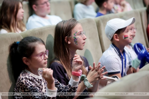 "Документальное кино с элементами игрового". Премьеры кинодилогии "Наши символы" прошли в Минске и Могилеве