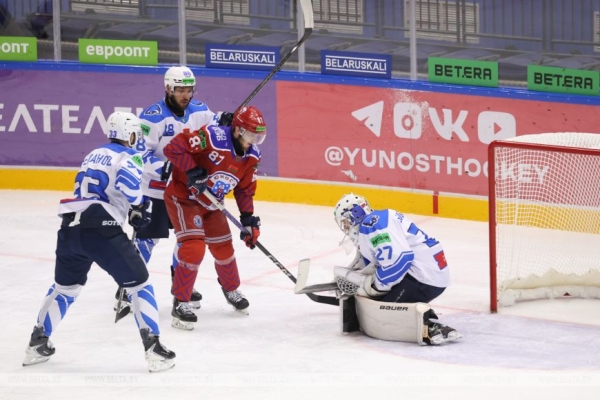 "Юность" обыграла "Витебск" в первом матче сезона хоккейной экстралиги "Юность" обыграла "Витебск" в первом матче сезона хоккейной экстралиги