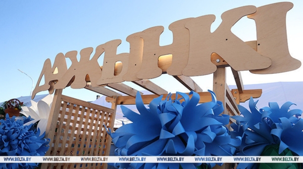 Лукашенко отметил хозяйский подход к земле и соблюдение технологий аграриями Минщины 