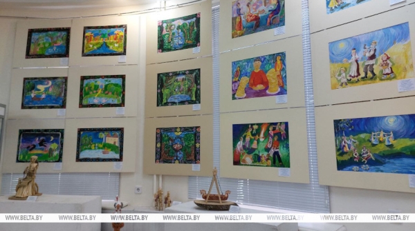От Франциска Скорины до наших дней. Выставка детских художественных проектов "ПРОБеларусь" открылась в НЦХТДМ