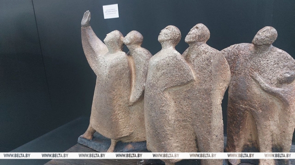 Огонь, что дарит жизнь. Выставка скульптур открылась в галерее Савицкого 