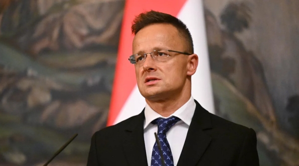 Сийярто: выборы в Чехии привели к новой политической эпохе в ЕС 