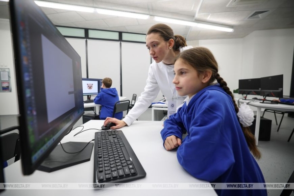 "Только вы можете сделать свою жизнь". Лукашенко дал молодежи совет на будущее