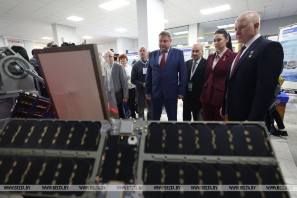 Белорусские ученые разрабатывают двигатели для малых спутников 