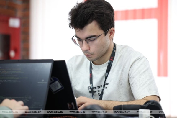 В Беларуси создадут приложение для определения здоровья по фото? ПВТ проводит хакатон среди вузов
