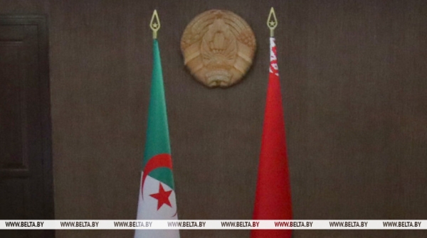 Президенту Алжира передано личное послание от Лукашенко с видением белорусской стороны по развитию сотрудничества Президенту Алжира передано личное послание от Лукашенко с видением белорусской стороны по развитию сотрудничества