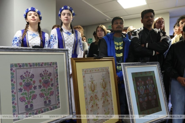 От народных ремесел к культурному коду. "Белхудожпромыслы" и БГУИЯ подписали соглашение о сотрудничестве 