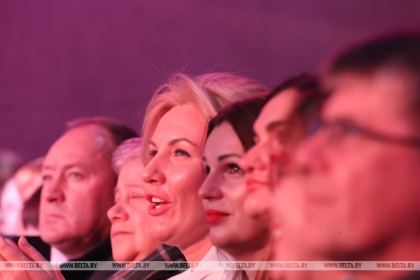 Первый день - для ценителей шансона. В Могилеве стартовал фестиваль "Золотой шлягер"